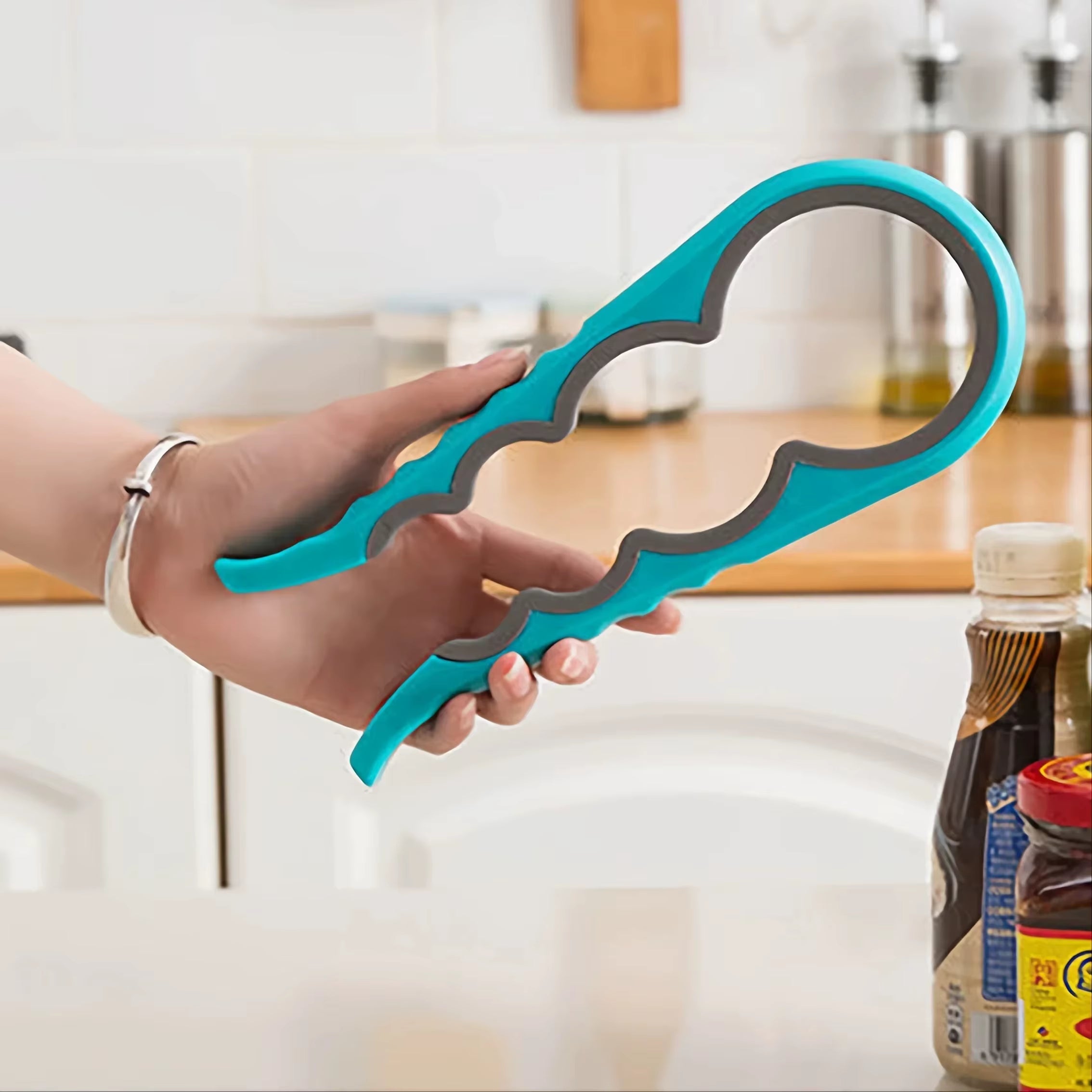 4 in 1, 1Pc Non-Slip Grip Multi-Purpose Can Opener for Beer Bottles and Home Kitchen Use
